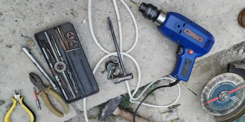 Low Current Works